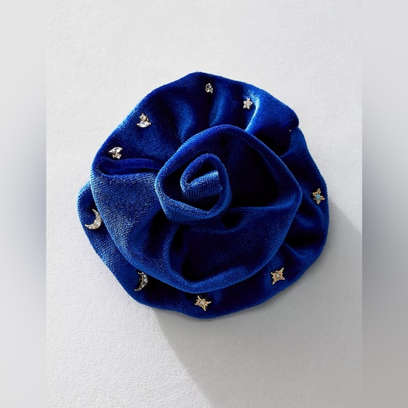 Free People Jewelry - Free People Rosette Velvet Pin Brooch W/ 5 Pairs Of Gold Tone Earrings, NWT Blue